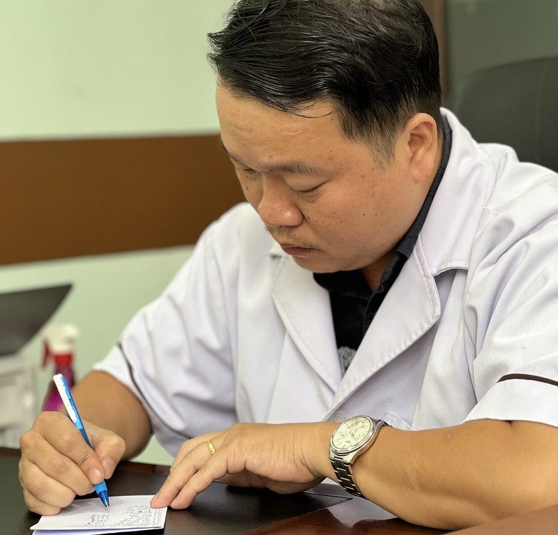 Chữa bệnh cũng là chuyện sẻ chia