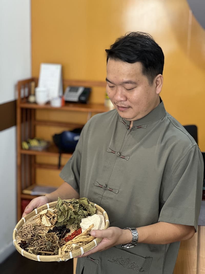 Chữa bệnh cũng là chuyện sẻ chia
